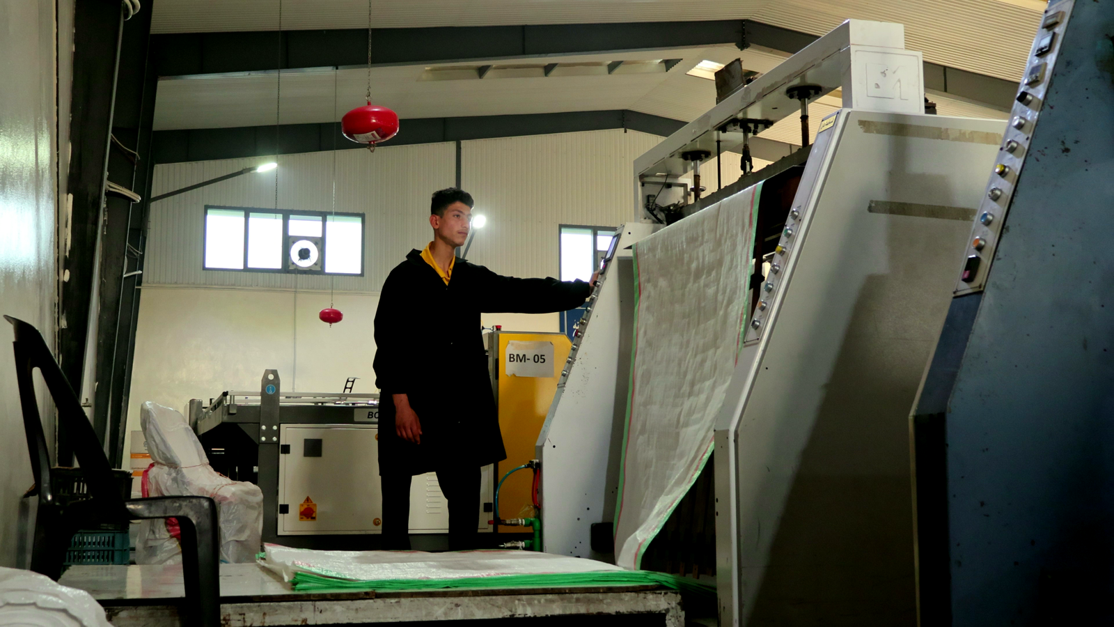 Polypropylene Material Weaving Run